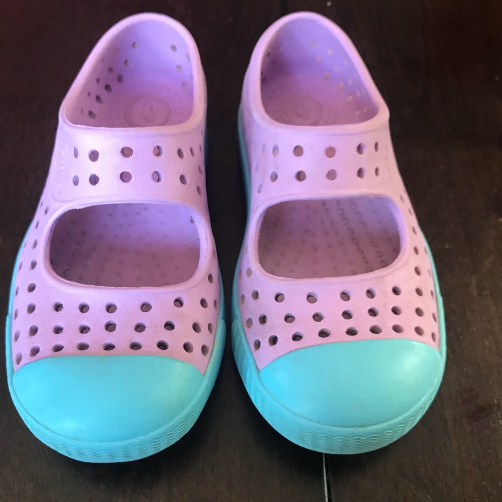 Natives size 7